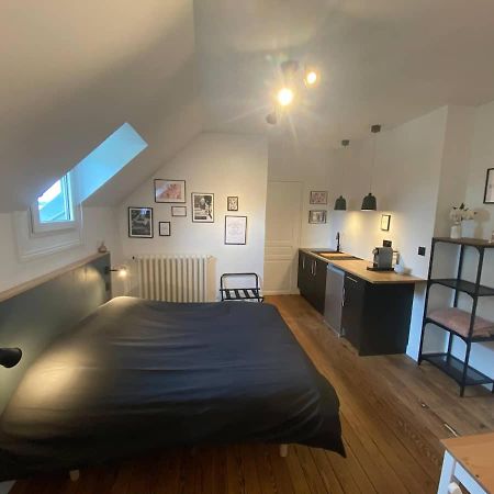 Le Manoir Des Lys Apartman Tilly-sur-Seulles Kültér fotó