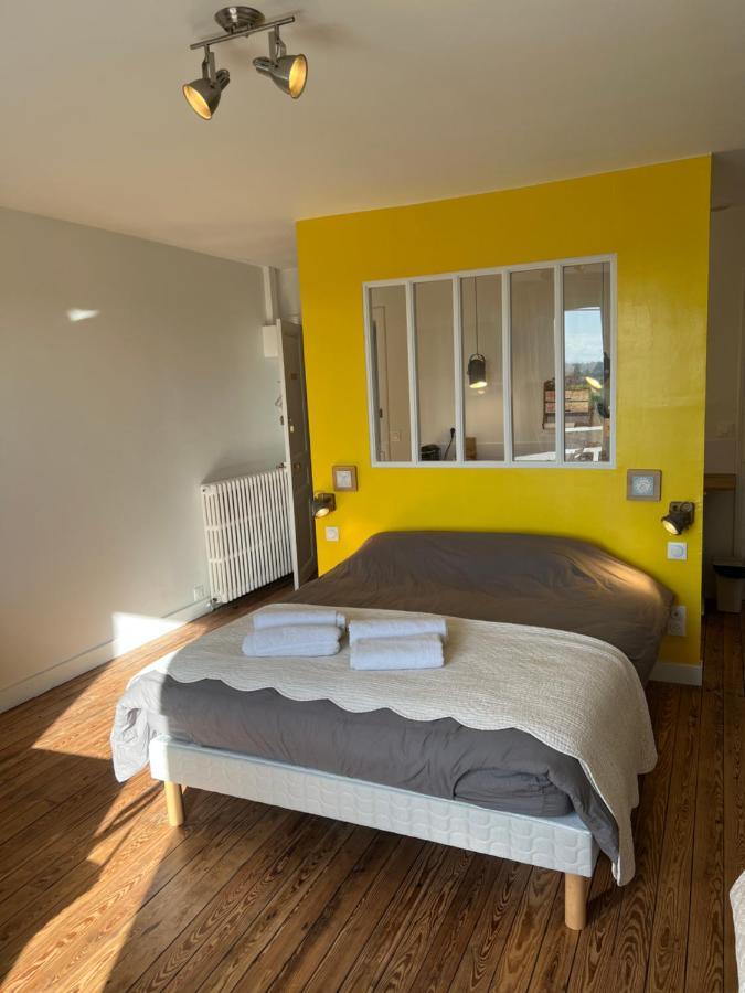 Le Manoir Des Lys Apartman Tilly-sur-Seulles Kültér fotó