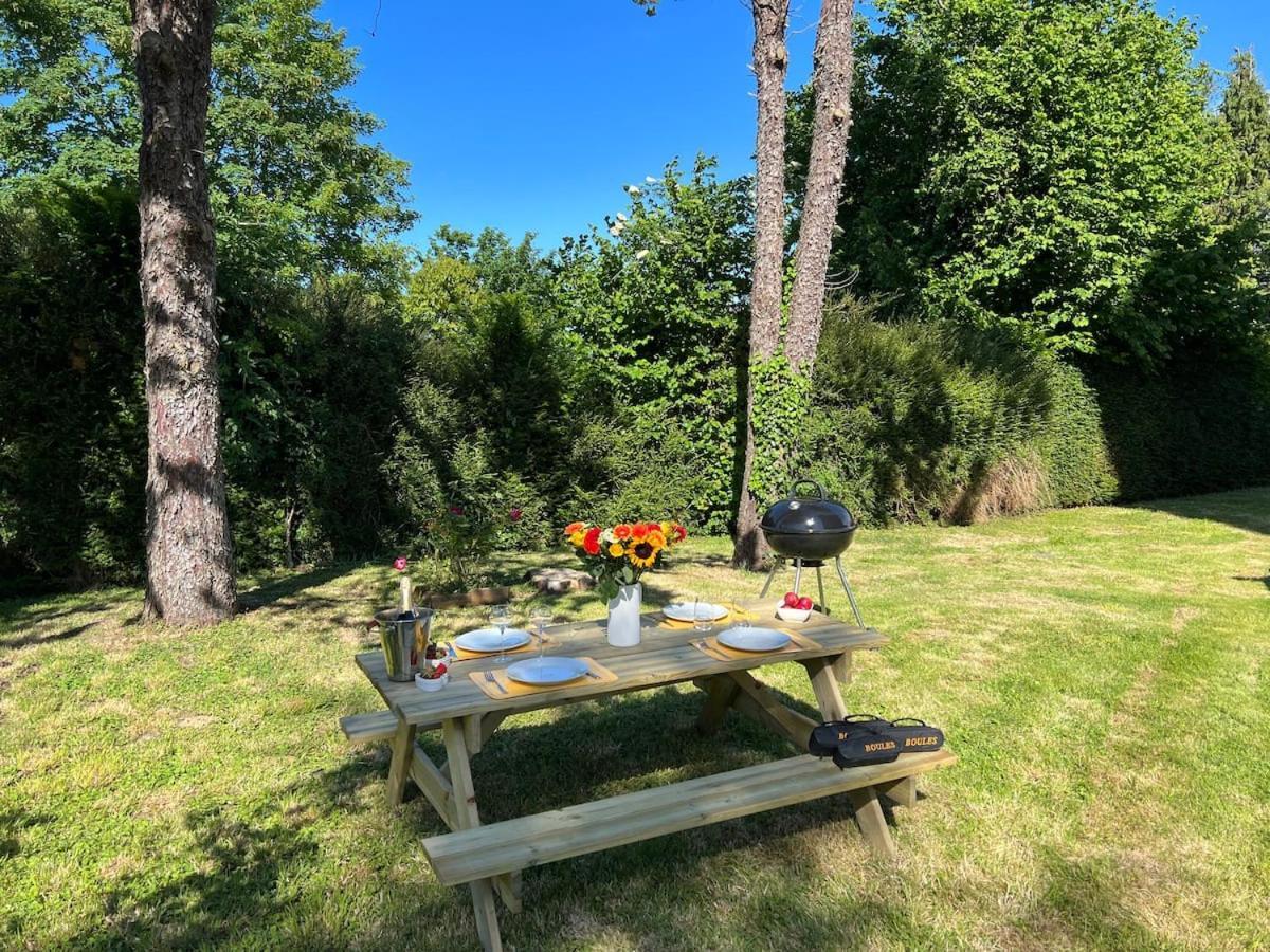 Le Manoir Des Lys Apartman Tilly-sur-Seulles Kültér fotó
