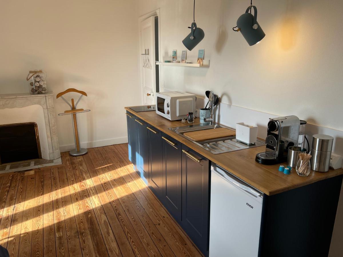 Le Manoir Des Lys Apartman Tilly-sur-Seulles Kültér fotó