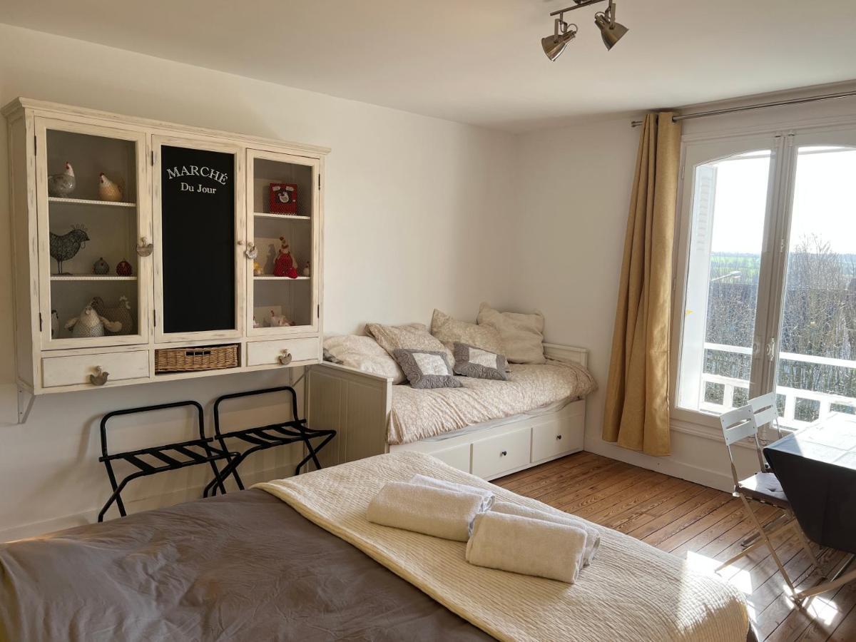 Le Manoir Des Lys Apartman Tilly-sur-Seulles Kültér fotó